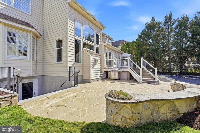 Building Photo - 19925 Interlachen Cir