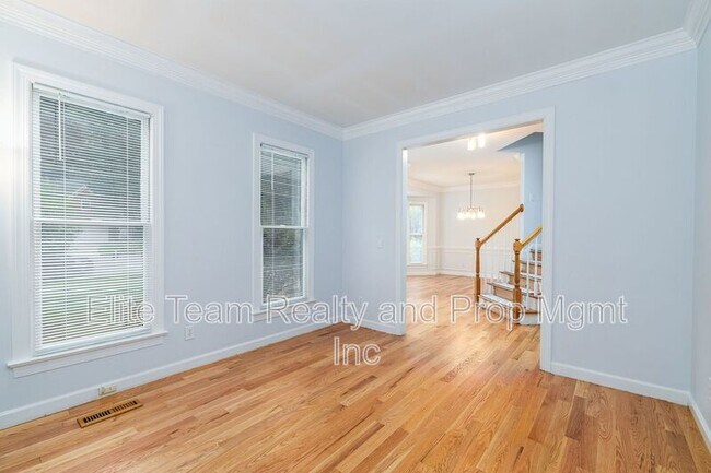 Building Photo - 5283 Downing Creek Dr