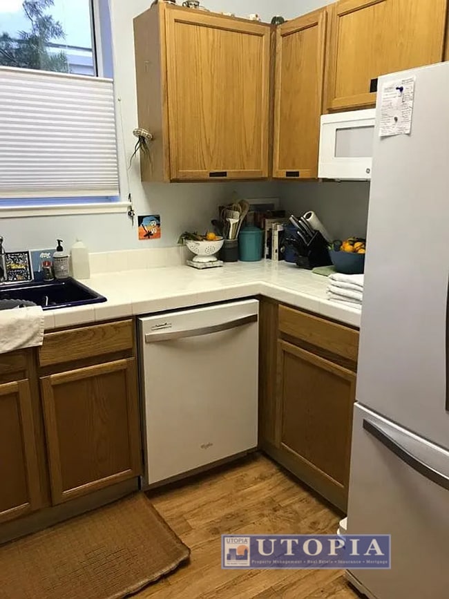 Building Photo - 2 Bed 2 Bath Bi-Level Condo Downtown