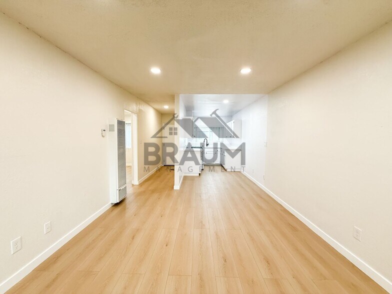 Building Photo - 4636 Laurel Canyon Blvd