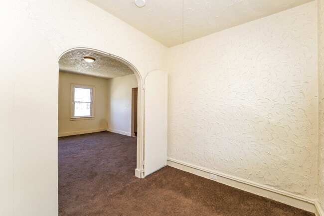 Building Photo - 3460 Erin Ave