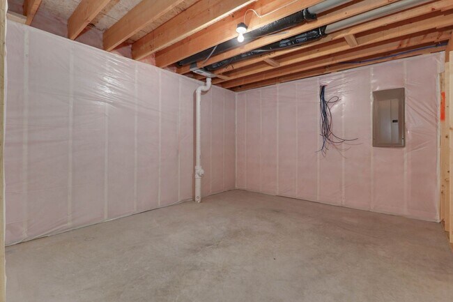 Building Photo - 2503 Treeline Drive