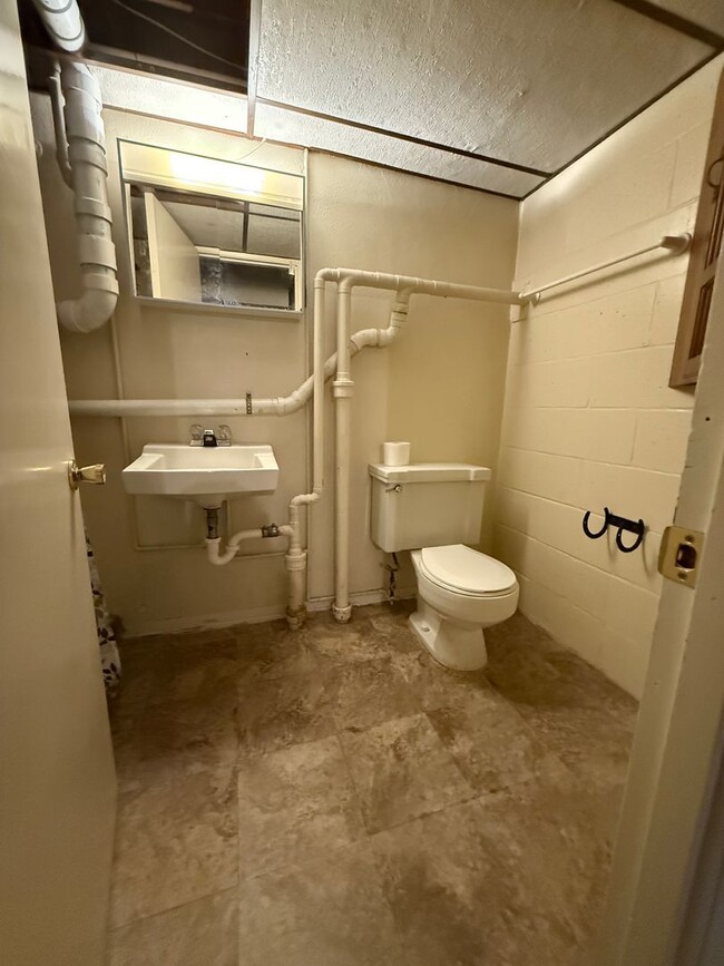 Building Photo - Great home in PRP!