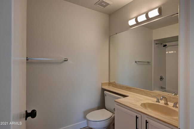 Building Photo - 7301 W Canterbury Dr