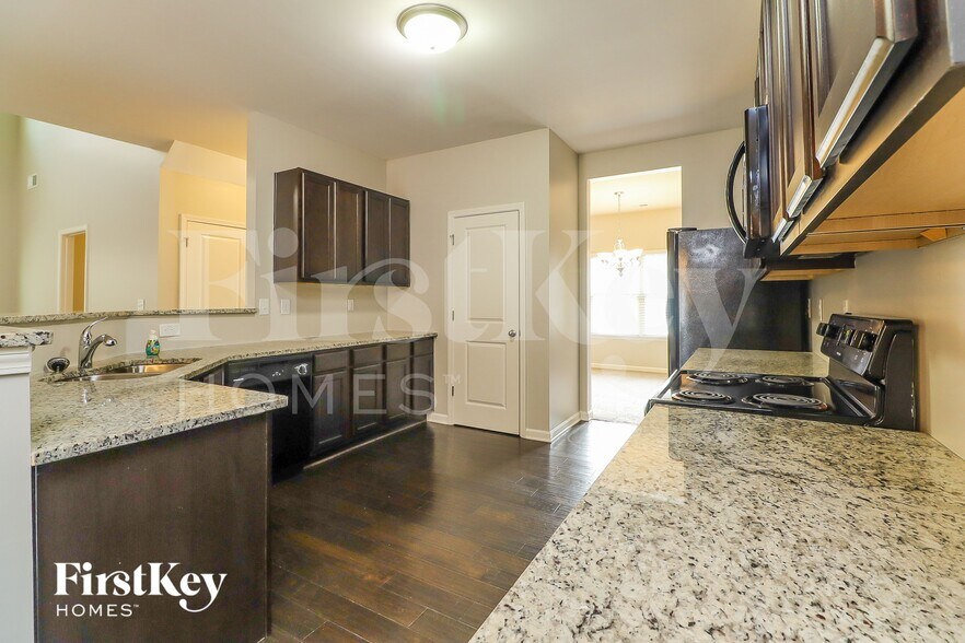 Building Photo - 730 Galveston Way