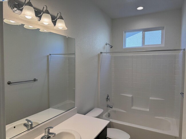 Building Photo - 4671 Irma Dr