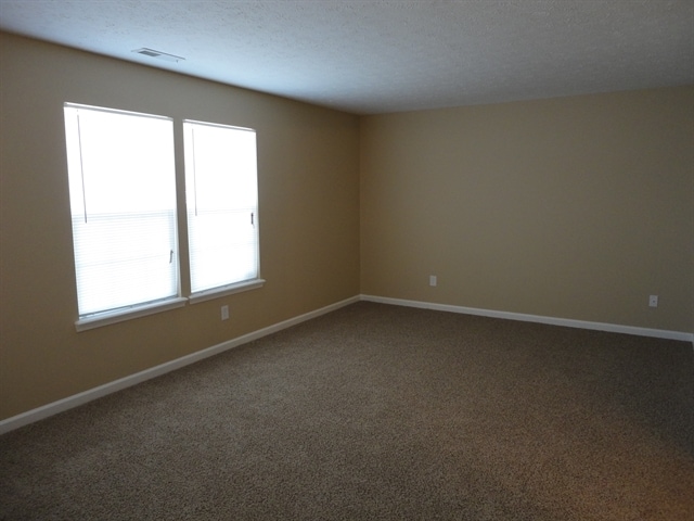 Building Photo - 2328 Salem Park Dr