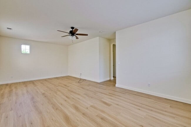 Building Photo - Spacious 4-Bedroom Home on Private Cul-De-Sac | No HOA | Custom Closets, New Floors & Lush Backya...