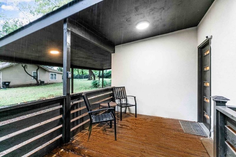 Building Photo - 1146 E Gudgell Ave