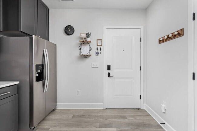 Building Photo - 5858 N College Ave