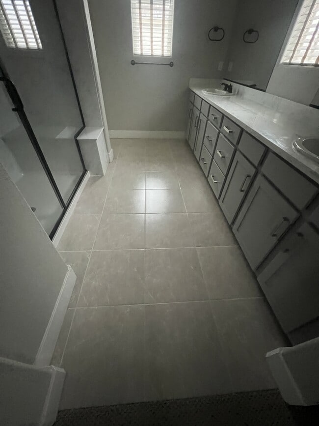 Building Photo - 232 Tuso Ranch Rd