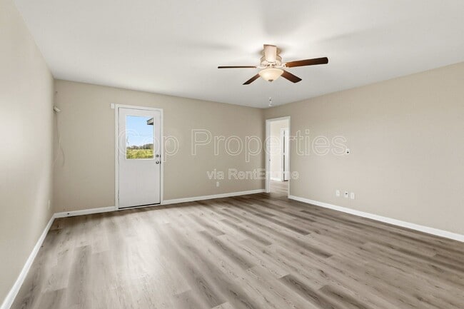 Building Photo - 15027 Harbor Lndg