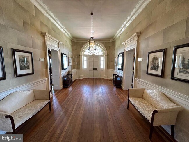 Building Photo - 43395 Briar Creek Terrace