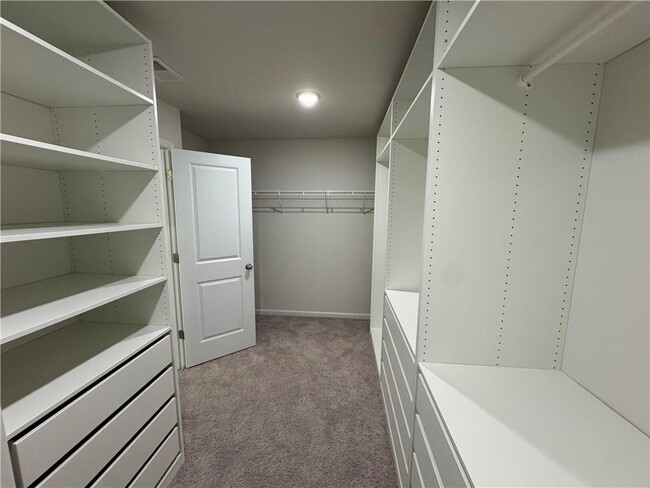 Building Photo - 1129 Georgian Point Dr