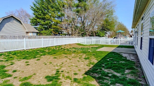 Building Photo - 4110 Ivanhoe St