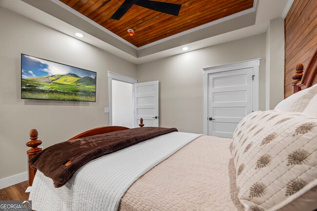 Building Photo - 958 Church St