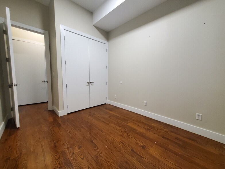 Building Photo - 416 Ocean Ave