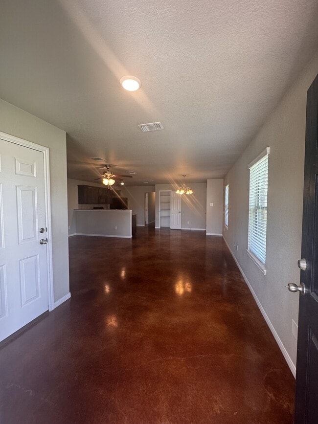 Building Photo - 2204 Indian Trail