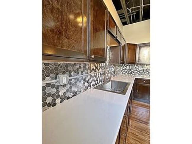 Building Photo - Fitzgerald 1614