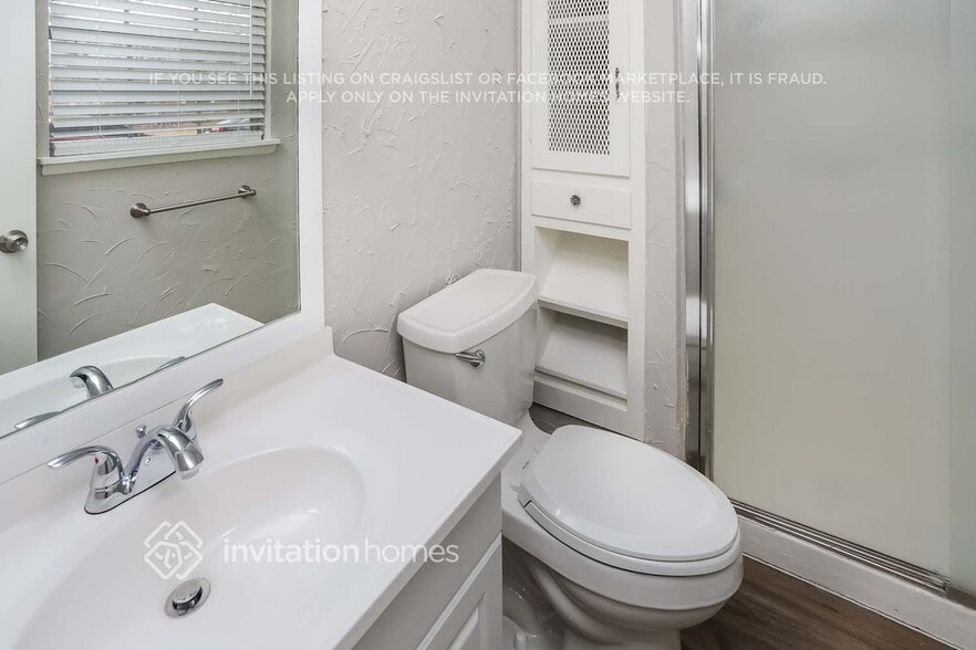 Building Photo - 721 Westover Dr