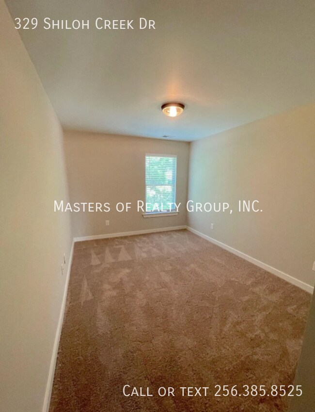Building Photo - 329 Shiloh Creek Dr