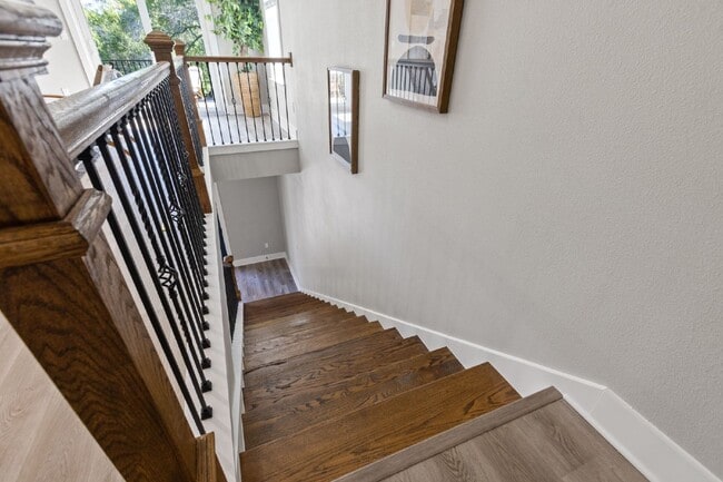 Building Photo - Charming Tampa Rental - Perfectly Located ...