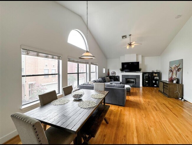 Building Photo - 3433 Rolgom Pl Ct