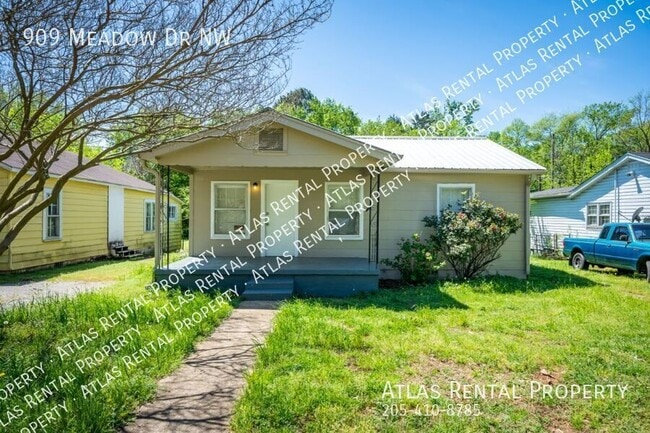 Primary Photo - 909 Meadow Dr NW