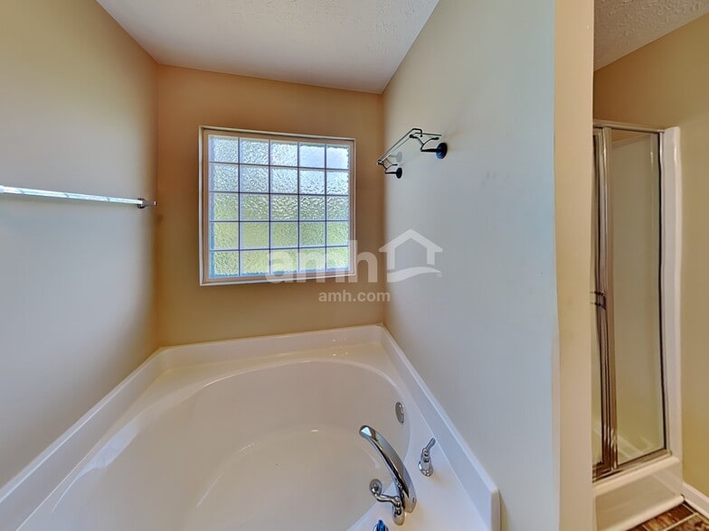 Building Photo - 1160 Shire Dr