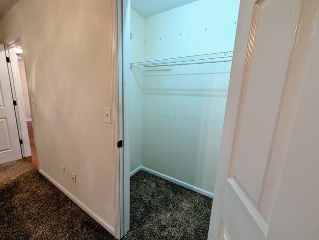 Building Photo - 3 BR 2 BA For Rent in Rossville