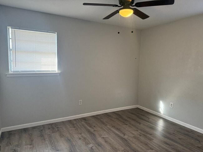 Building Photo - 2705 Cambridge St