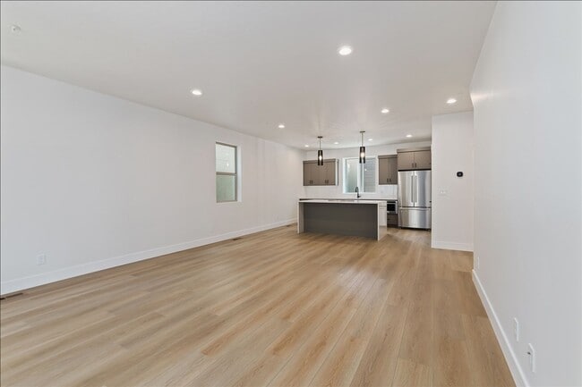 Building Photo - Modern, New 3-Story Boise Bench Townhome with Garage in a Prime Location