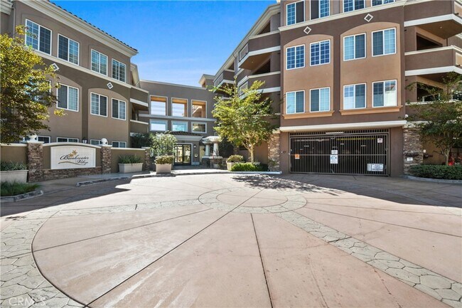 Building Photo - 2750 Artesia Blvd