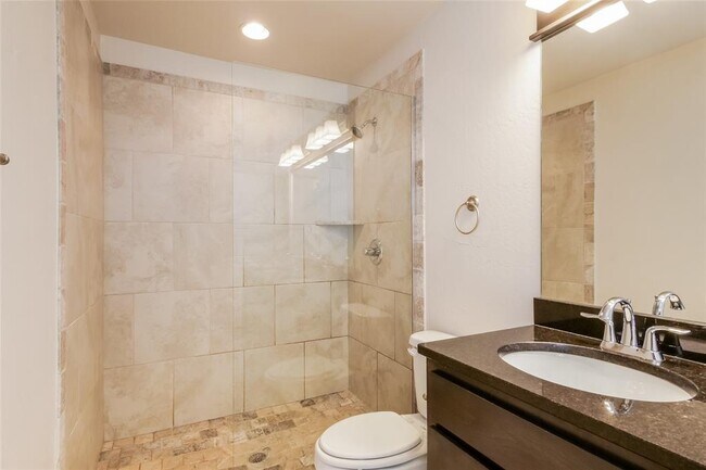 Building Photo - 508 NW 179th Cir