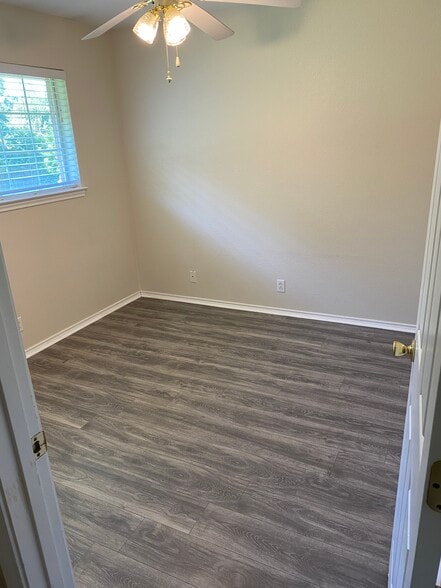 Building Photo - 2918 W Parnell St