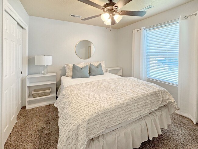 Building Photo - Furnished 3 Bed, 2 Bath Home in Southwest Boise – Stylish, Dog-Friendly, and Move-In Ready!