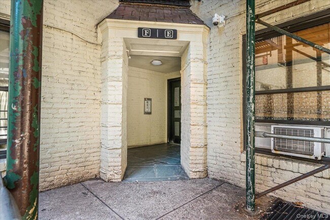 Building Photo - 21-05 33rd St