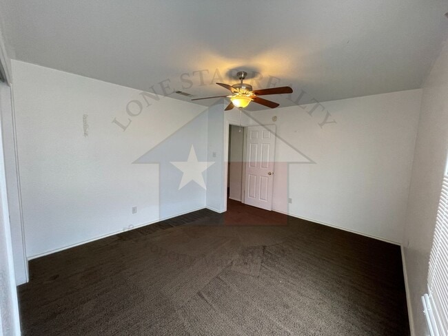Building Photo - 4-Bedroom House for Rent in Killeen