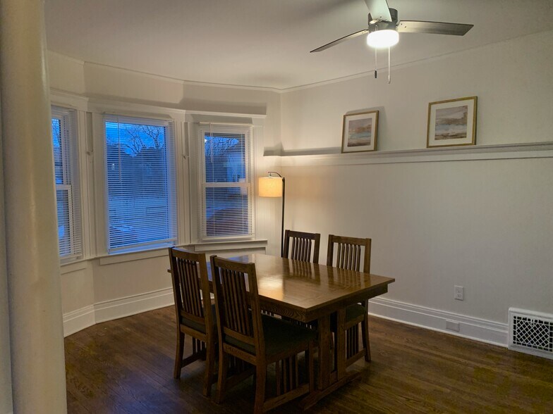 Building Photo - 2404 Baldwin St