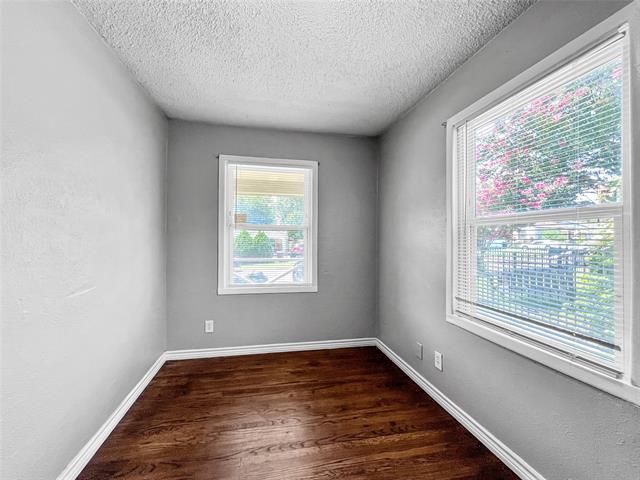 Building Photo - 2421 Stovall Dr