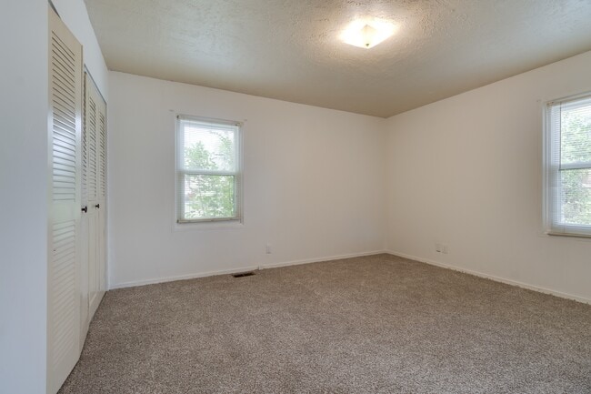Building Photo - 2019 Miller Dr