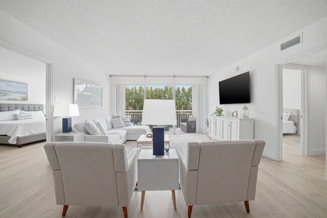 Building Photo - 2780 S Ocean Blvd