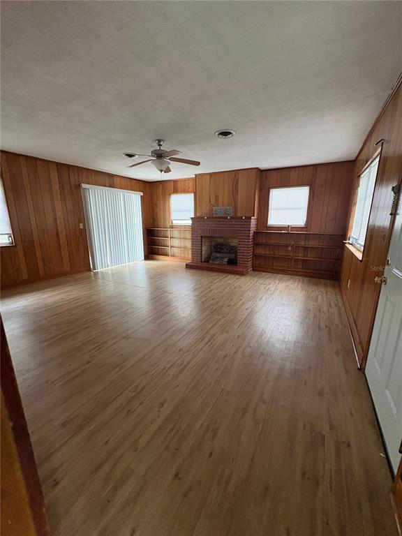 Building Photo - 1137 NE 9th St