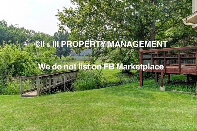 Building Photo - 537 NW Valleybrook Rd