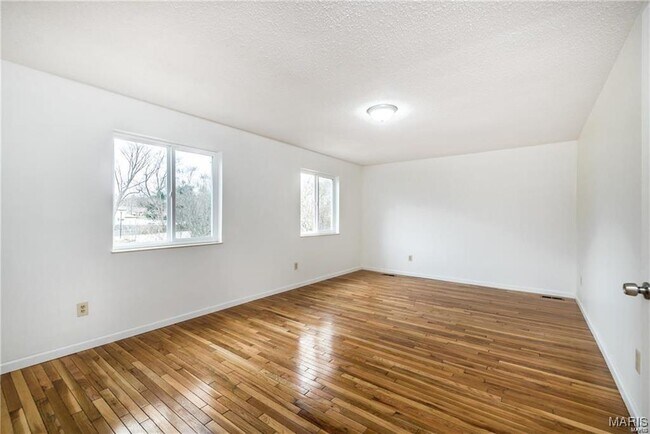 Building Photo - 1369 Nykiel Ct