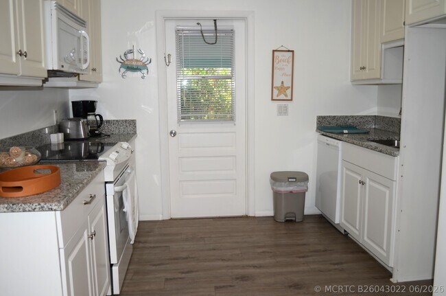 Building Photo - 1115 Hernando St
