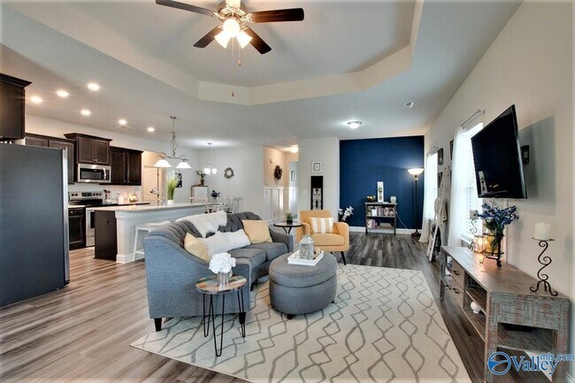 Building Photo - 155 Grey Fawn Trail