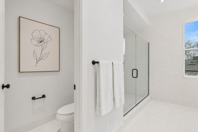 Building Photo - Garage parking, private outdoor space, and skyline views—this Northern Liberties home checks ever...
