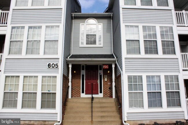Primary Photo - 605 Himes Ave