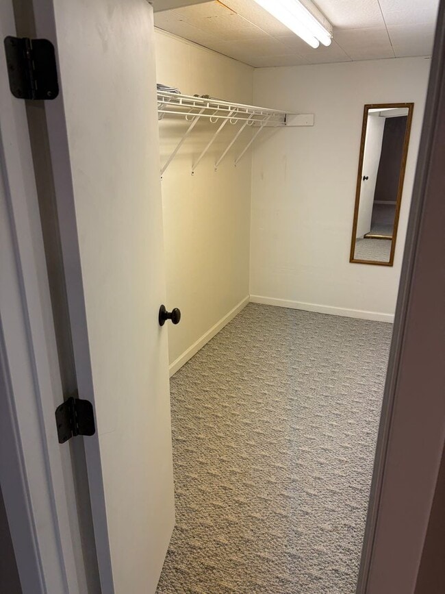 Building Photo - 1524 5th Ave N